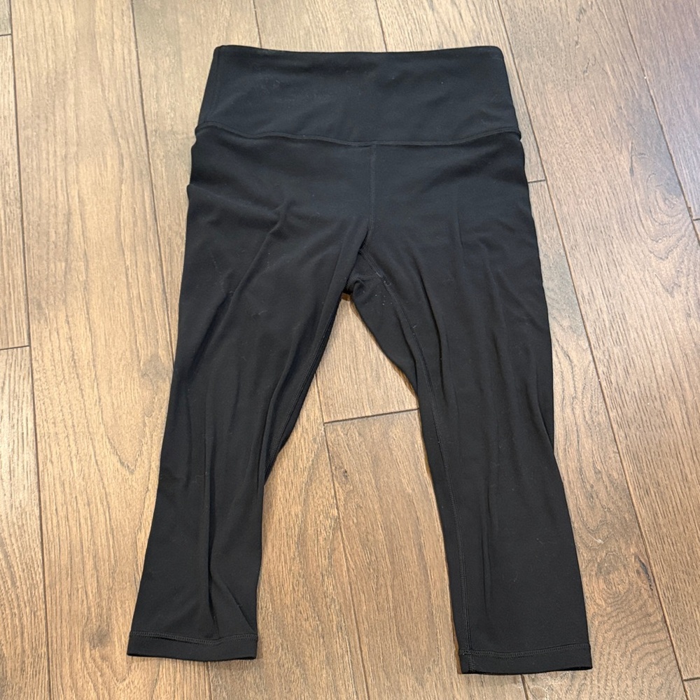 Athleta Black High-Waisted Capri Leggings Size XS - C18-001